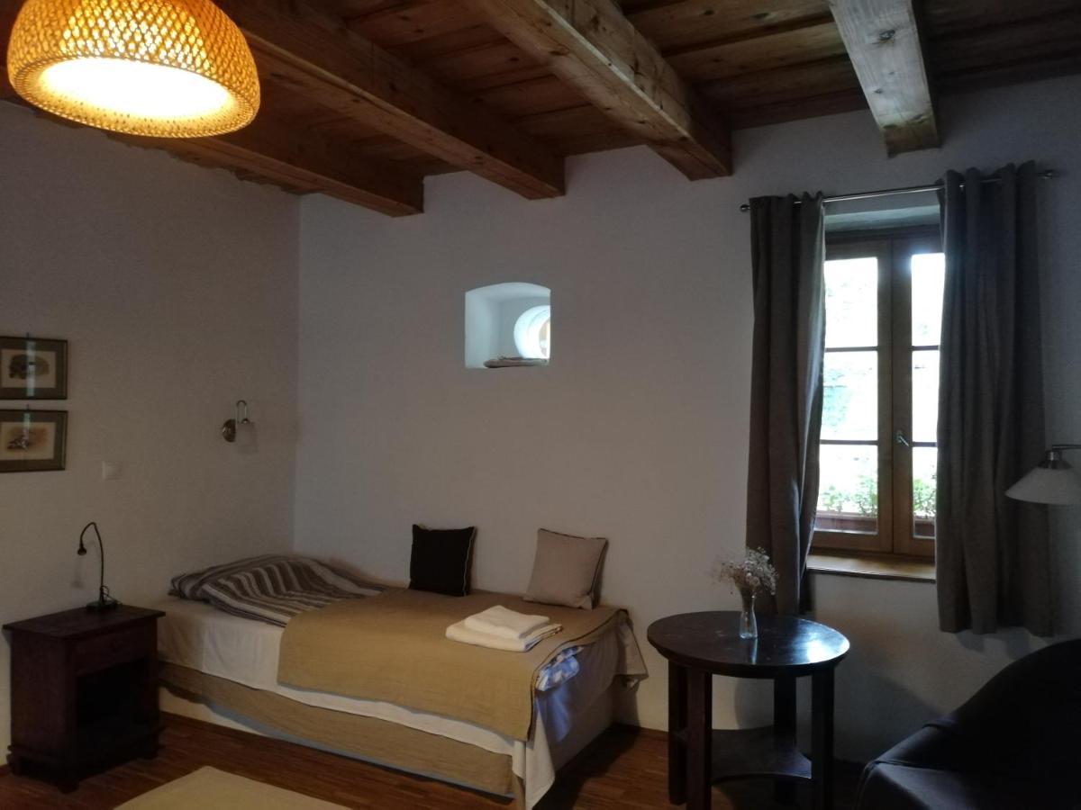 Karadi-Berger Vendeghaz Apartment Erdobenye Exterior photo